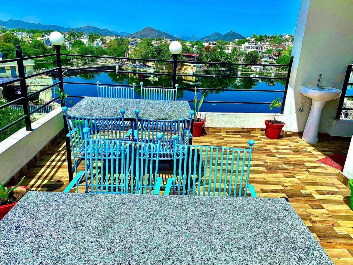 The New Lake Front Bed & Breakfast Удайпур Екстериор снимка